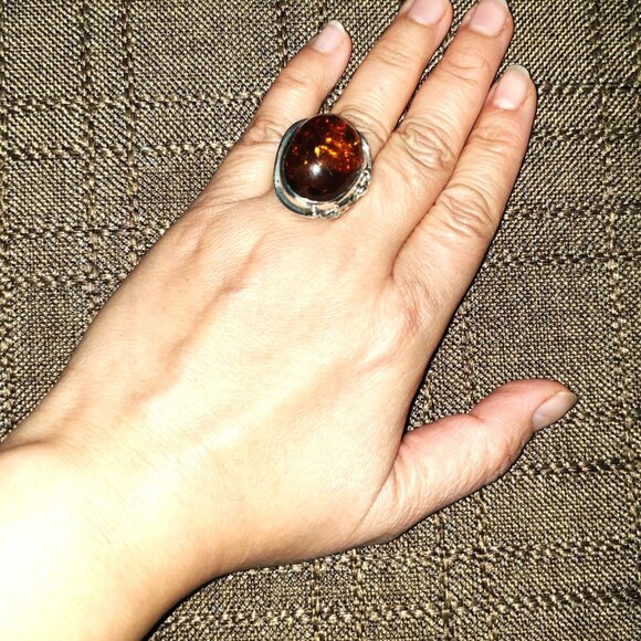 Vintage Cognac Baltic Amber Sterling Silver Art Nouveau–Inspired Floral Ring - Picture 6 of 16